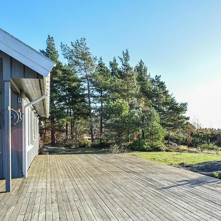 Holiday home Stunning In With House Sea View Mandal